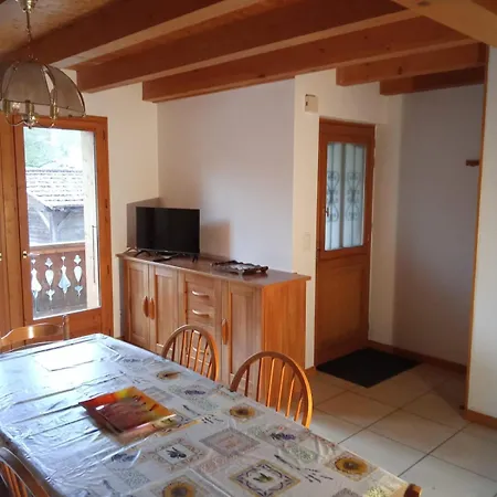 Location Les Dents Blanches アパート *